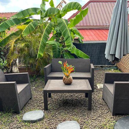 Agreable Appartement En Rez-De-Jardin A 450M De La Mer Sainte-Anne Ngoại thất bức ảnh