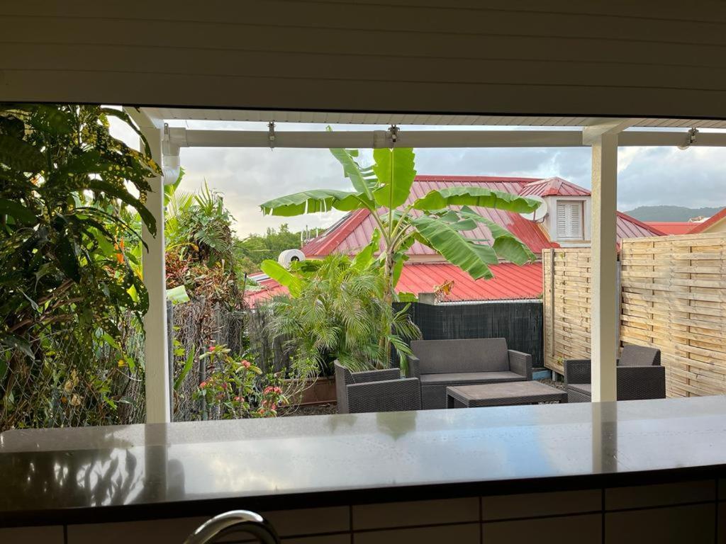Agreable Appartement En Rez-De-Jardin A 450M De La Mer Sainte-Anne Ngoại thất bức ảnh